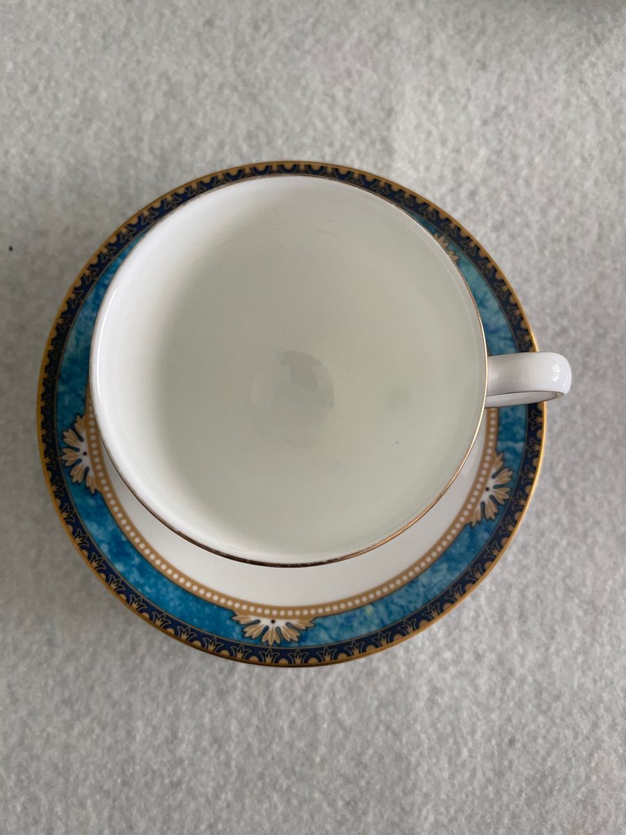 廃盤ウェッジウッドカップ&ソーサー ソーサー黒壺 WEDGWOOD 廃盤ウェッジウッドカップ&ソーサー ソーサー黒壺 WEDGWOOD