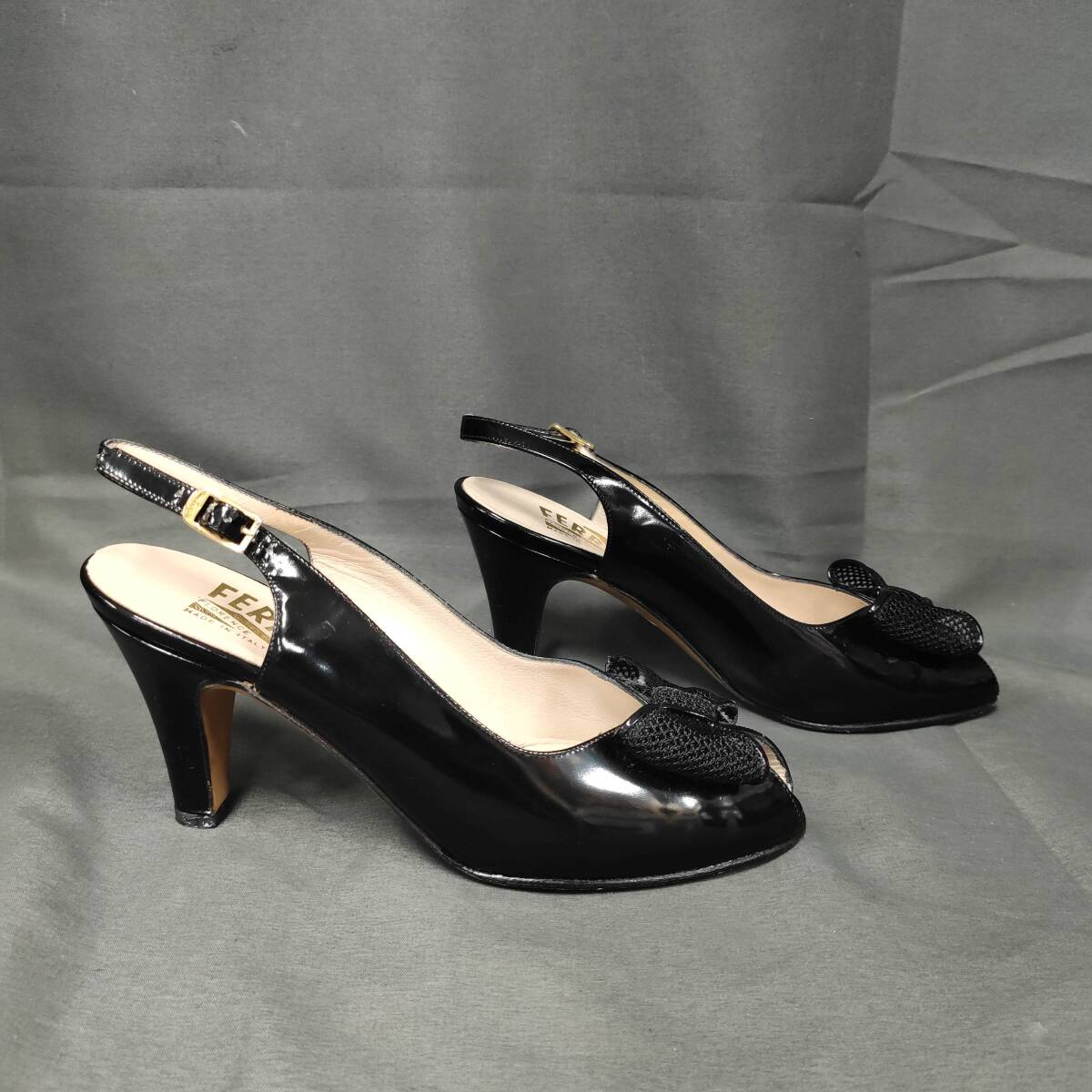 060307 260095-1 SalvatoreFerragamo Ferragamo pumps heel black lady's size :4 shoes shoes box attaching USED goods 