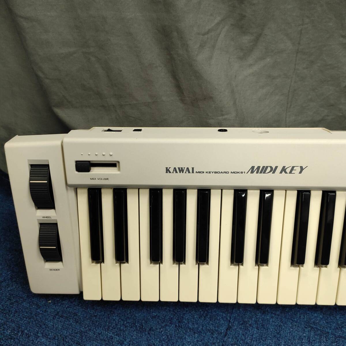 060327 261970 KAWAI カワイ シンセサイザー MDK61 鍵盤楽器 楽器 キーボード 通電のみOK_画像2