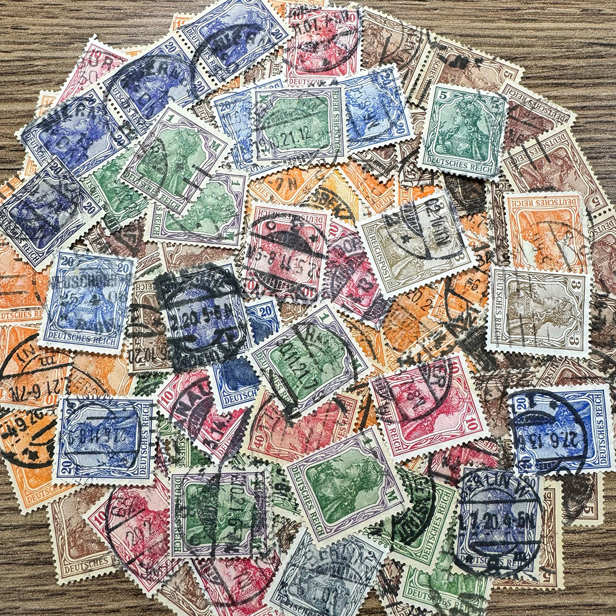 【ドイツ】1900年～普通切手（ゲルマニア図案シリーズ）使用済みクラシック切手100枚大量まとめてロット！超希少！！(TxUafxABJY)_画像2