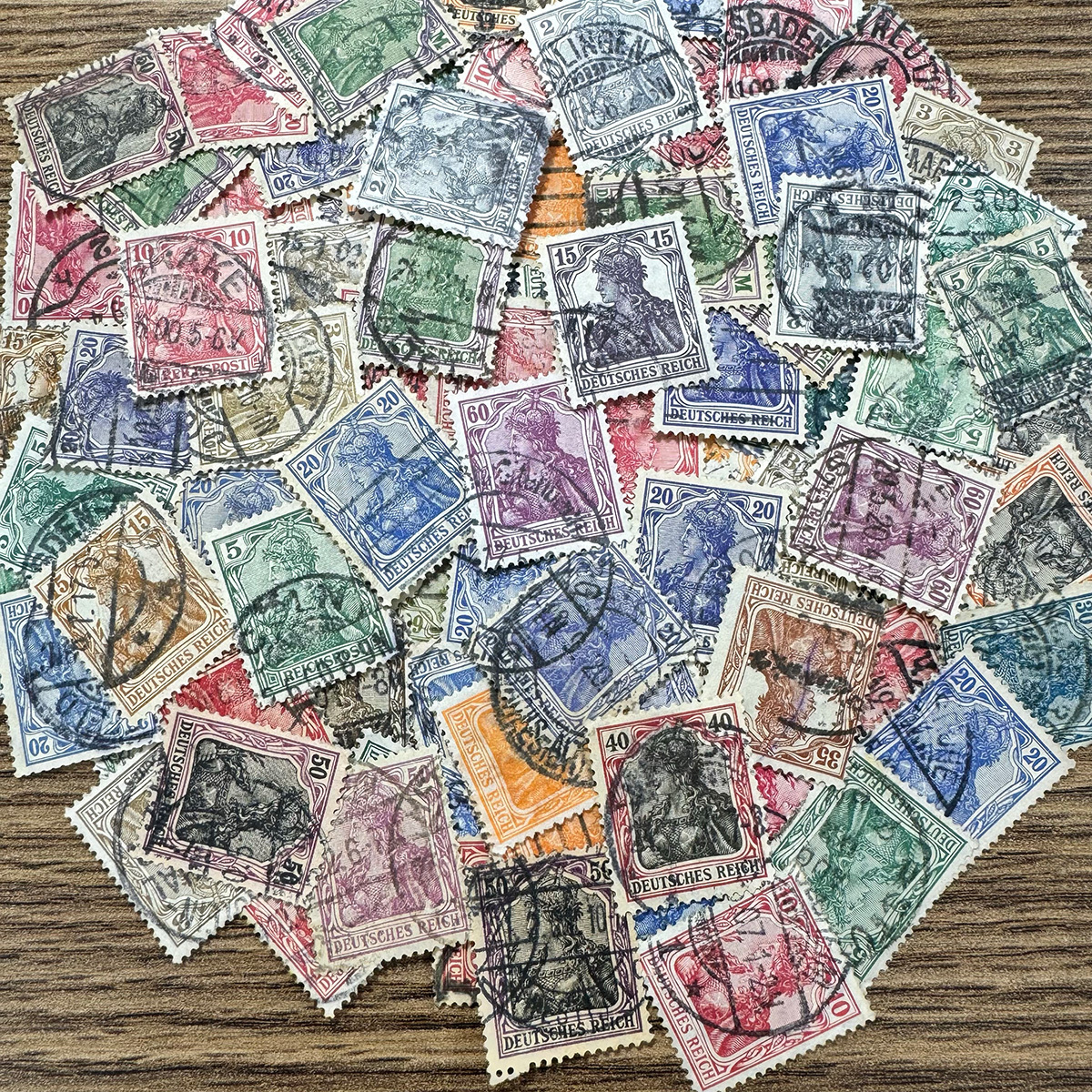【ドイツ】1900年～普通切手（ゲルマニア図案シリーズ）使用済みクラシック切手100枚大量まとめてロット！超希少！！(EuFdfRJbCG)_画像3