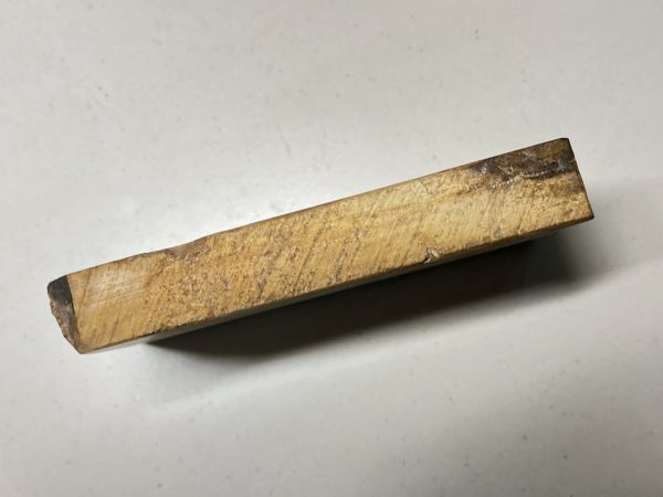 古い 天然砥石 正本山 598g 8.5x14.5x2.1cm 奥殿巣板卵色梨地きれい 仕上砥石 硬質 鏡面系 / 剃刀 鑿 鉋 超仕上 大工道具 彫刻刀 刀剣_画像2