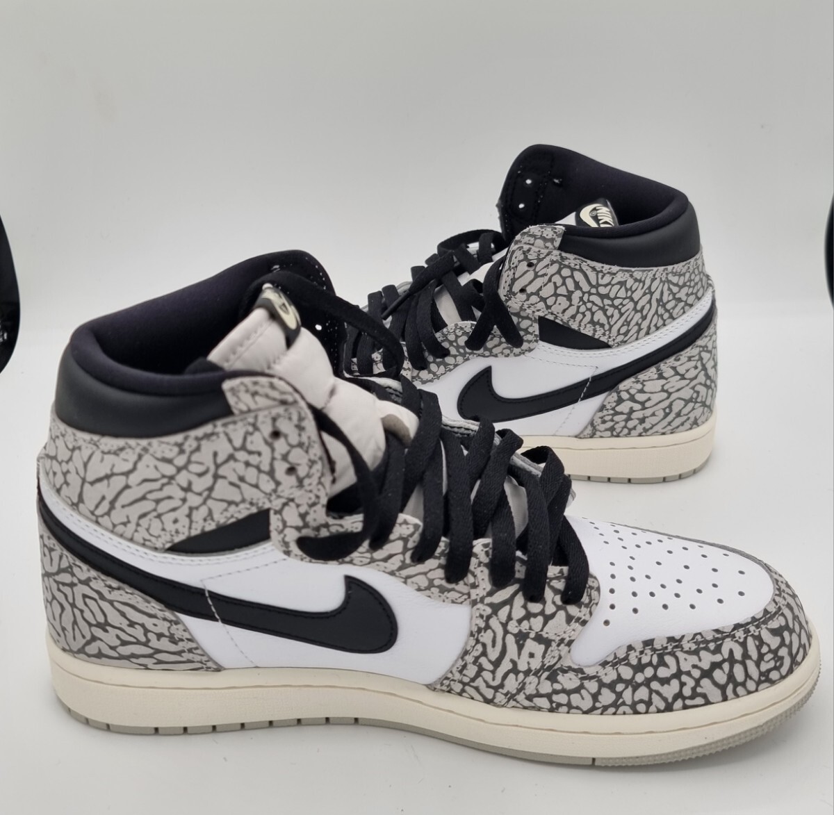 NIKE AIR JORDAN RETRO HIGH OG ナイキ エア ジョーダン　レトロ　ハイ　ホワイト　セメント_画像2