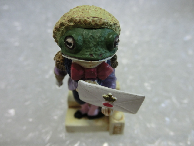 ★即決 不思議の国のアリス 蛙のフットマン フィギュア 海洋堂 ルイス・キャロル John Tenniel Alice in Wonderland Frog Footman Figure_画像2