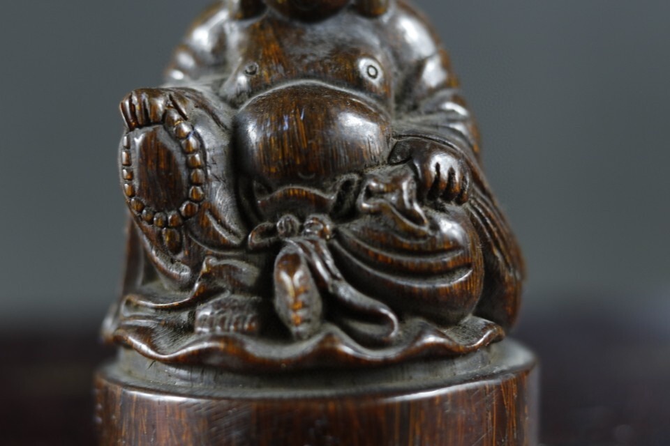 4295KN.3 多宝閣■ 仏像 仏教美術 【手彫りの弥勒仏です】 中国骨董 置物 工芸品 時代物 珍品旧蔵 伝世家珍 孤品_画像6