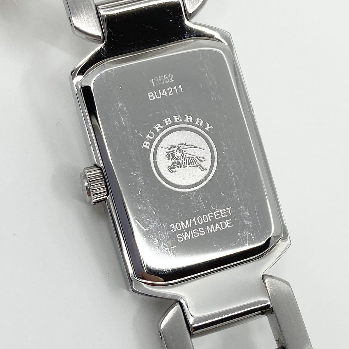 美品 BURBERRY 腕時計 チェック柄 レクタンギュラー バーインデックス 2針 クォーツ quartz Swiss シルバー 銀 バーバリー Y584の画像8