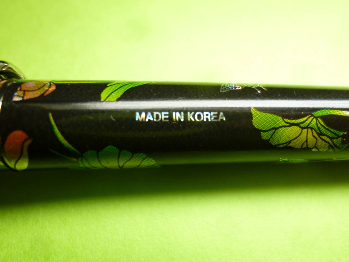 韓国　蓮に蝶の螺鈿柄のボールペン 高級ボールペン_画像4