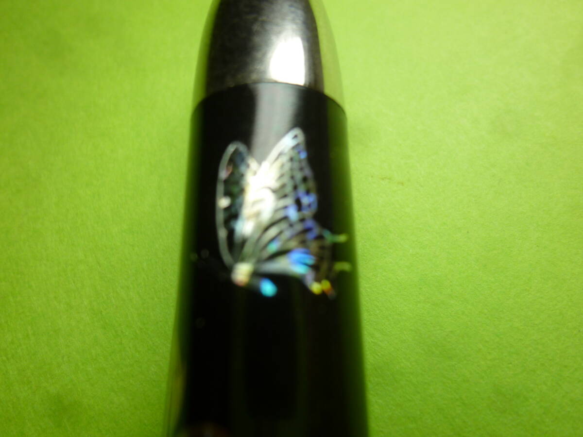 韓国　蓮に蝶の螺鈿柄のボールペン 高級ボールペン_画像2