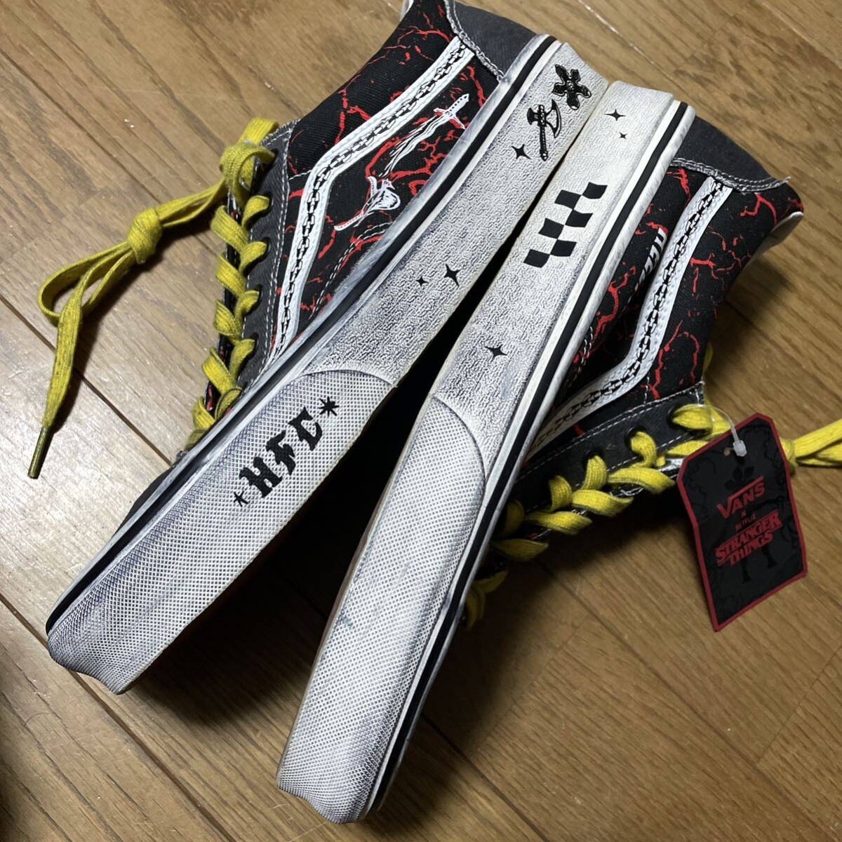 vans ストレンジャーシングス　USED加工　古着　ビンテージ加工　29 ヘルファイアクラブ　hell fire デストロイ加工　Netflix コラボ_画像4