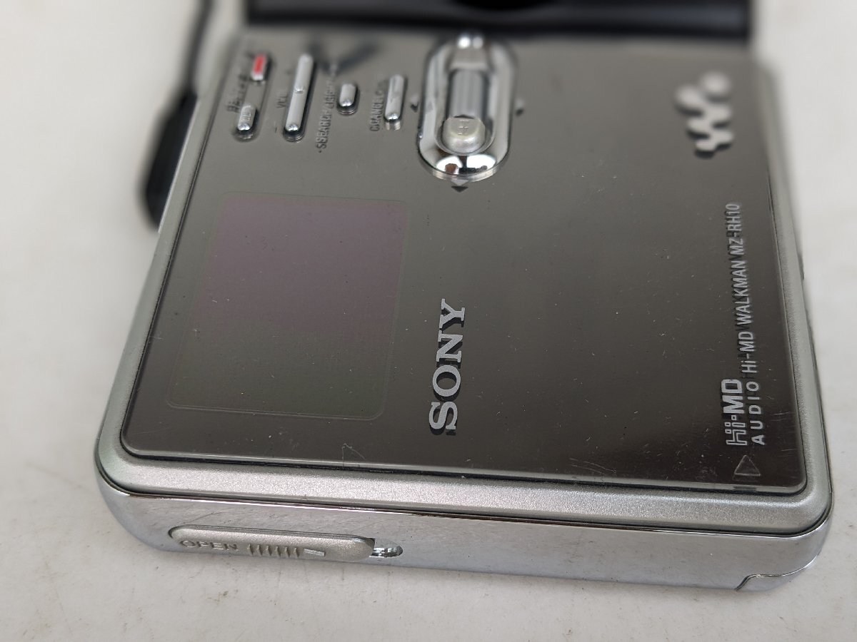 SONY MZ-RH10 ソニー walkman MDプレーヤー Hi-MD ウォークマン ジャンク品 / 30 (SG014634D)_画像3