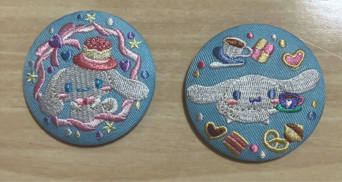 サンリオ刺繍缶バッジ　シナモロール