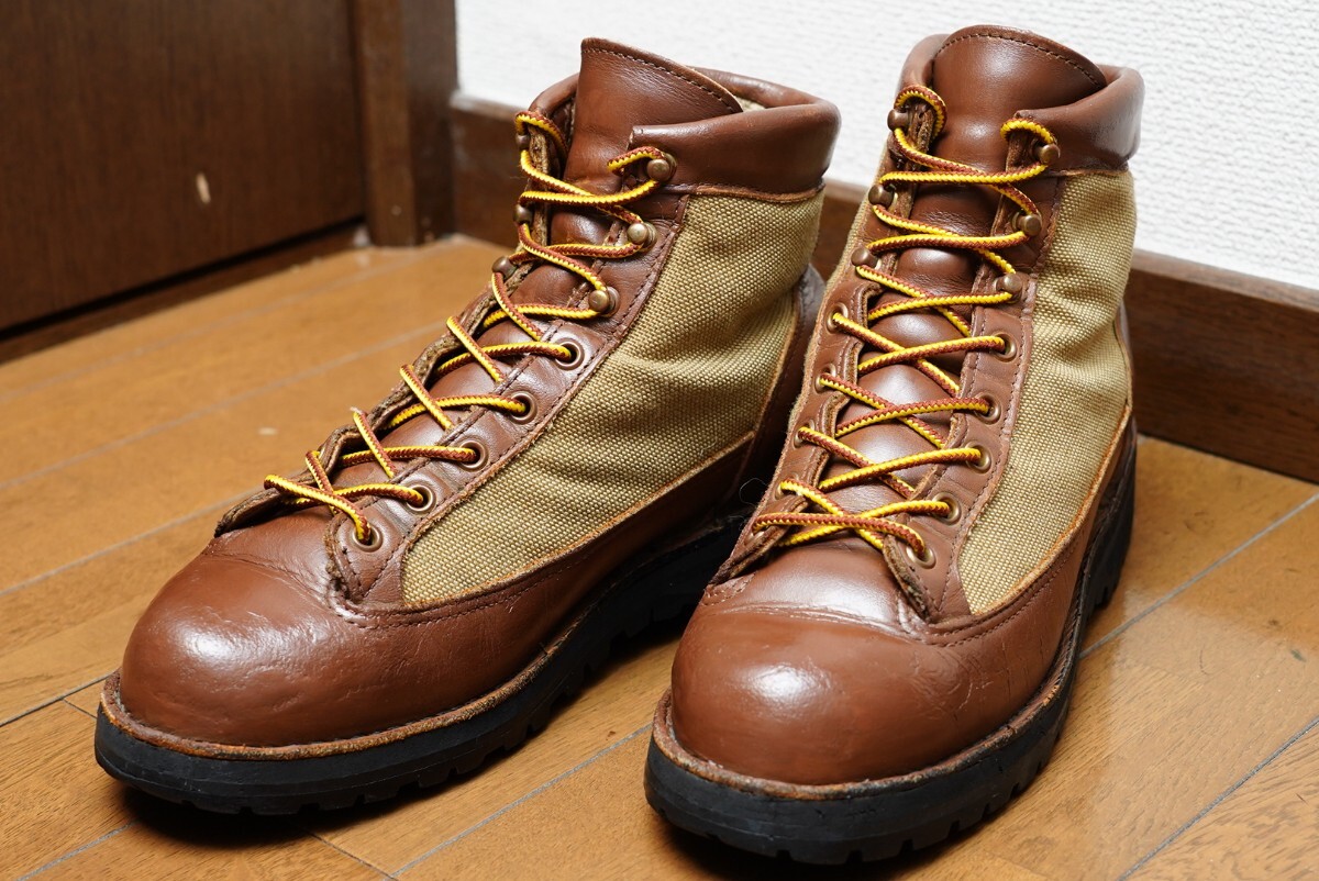 DANNER ダナーライト 黒タグ us8.5  ゴアテックス ブーツ の画像1