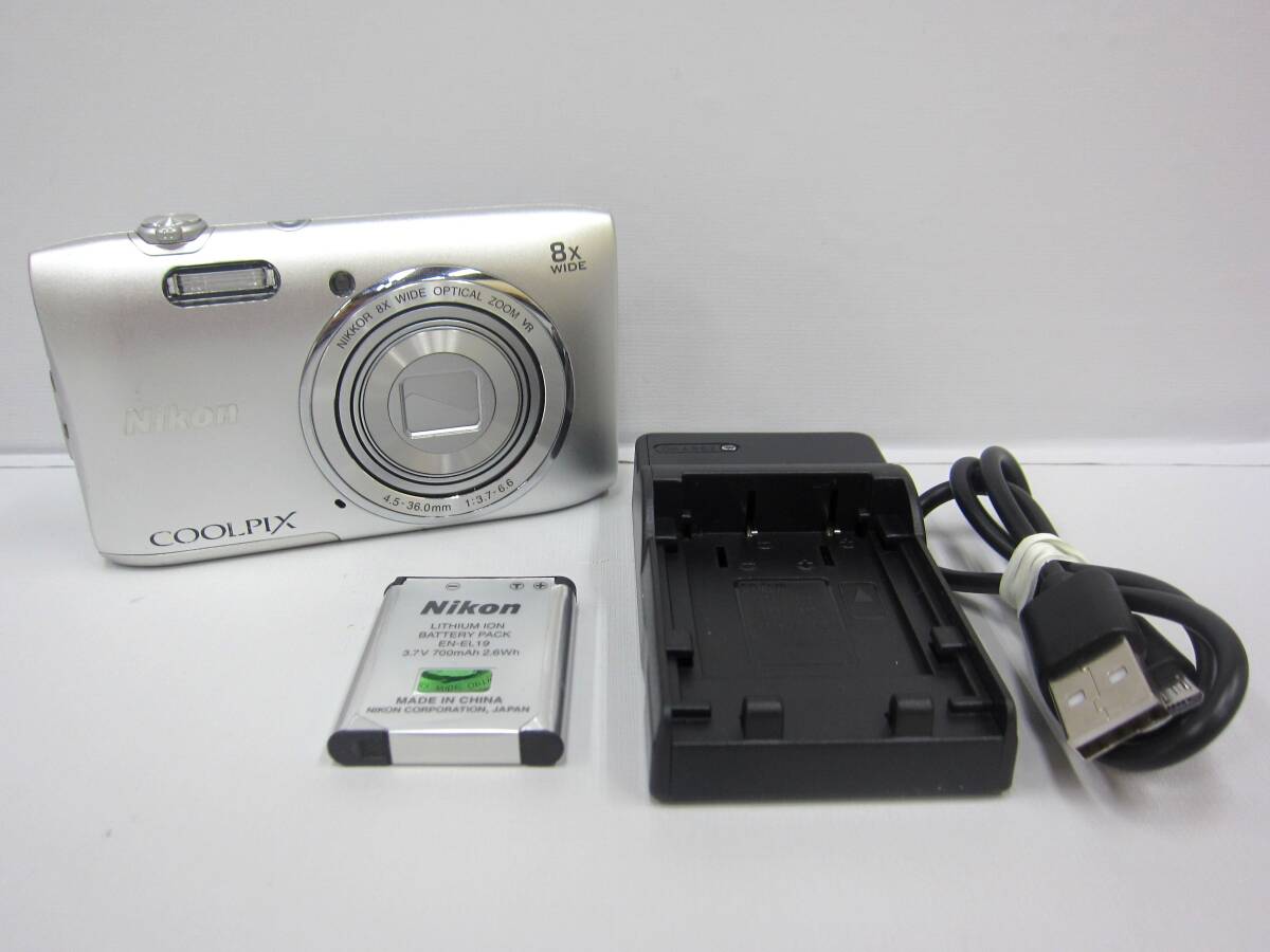 3E396◎Nikon ニコン　COOLPIX S3600　コンパクトデジタルカメラ　デジカメ　シルバー　動作品◎中古_画像1