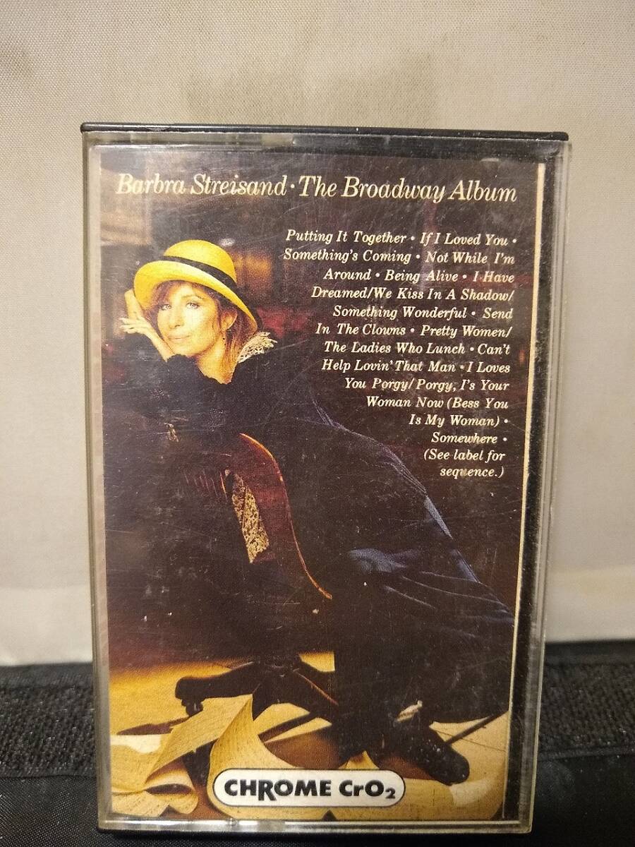 C9087　カセットテープ　バーブラ・ストライザンド　Barbra Streisand The Broadway Album_画像1