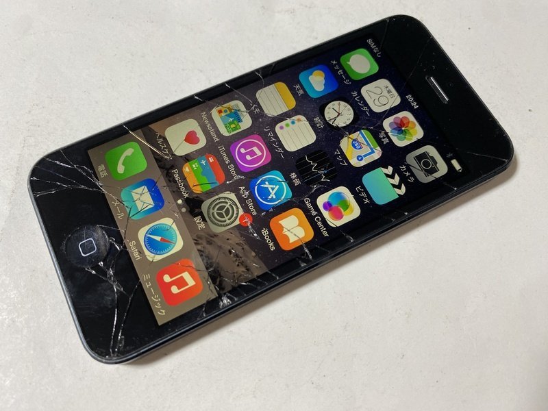 IG057 SoftBank iPhone5 64GB ブラック ジャンク ロックOFFの画像1