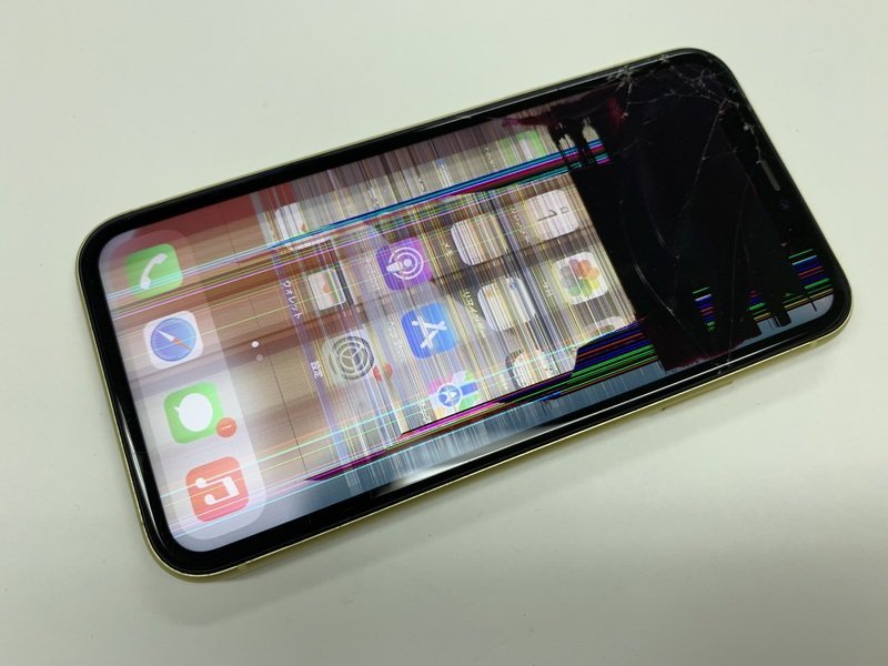 DT916 SIMフリー iPhone11 イエロー 128GB ジャンク ロックOFFの画像1