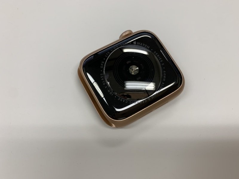 JH560 Apple Watch Series 5 44mm GPS+Celluler ゴールド アルミ A2157_画像2