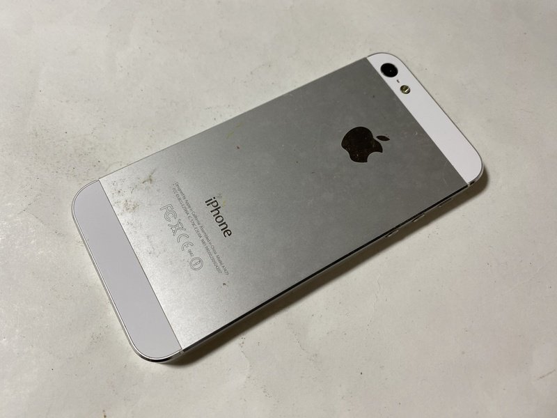 IG470 au iPhone5 16GB ホワイト ジャンク ロックOFF_画像2