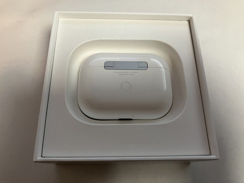 FK324 AirPods Pro 第1世代 MLWK3J/A 箱あり ジャンク_画像2