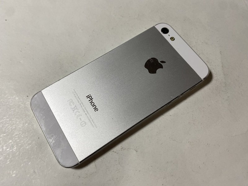 IG631 SoftBank iPhone5 32GB ホワイト ジャンク ロックOFF_画像2