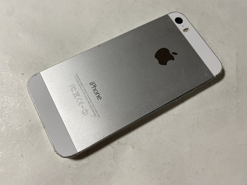 IG590 SoftBank iPhone5s 16GB シルバー ジャンク ロックOFFの画像2