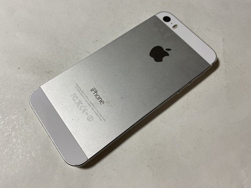 IG636 SoftBank iPhone5s 32GB シルバー ジャンク ロックOFFの画像2