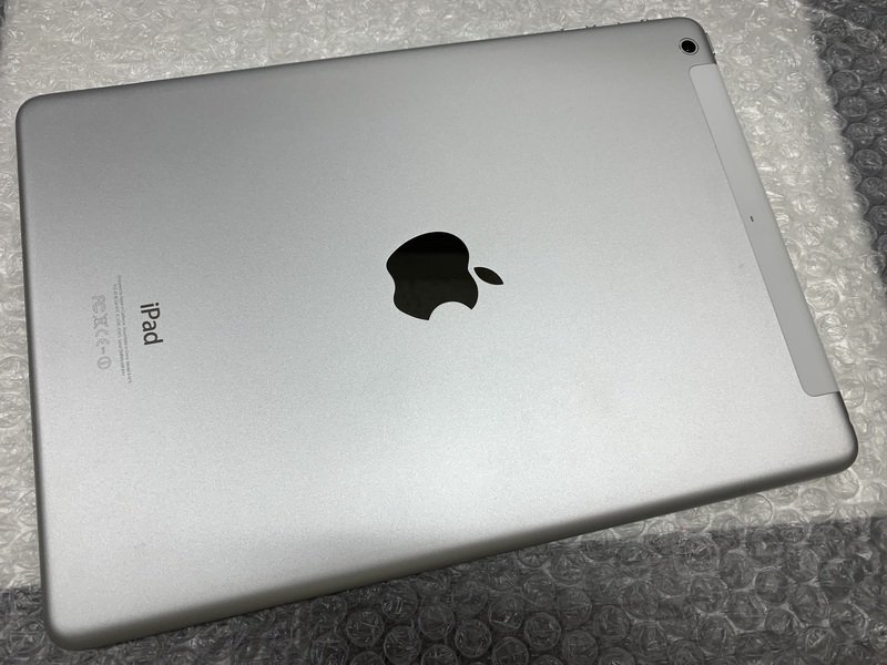 JI441 SoftBank iPad Air 第1世代 Wi-Fi+Cellular A1475 シルバー 16GB 判定○_画像2