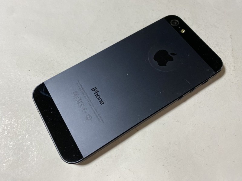 IG697 SoftBank iPhone5 16GB ブラック ジャンク ロックOFF_画像2