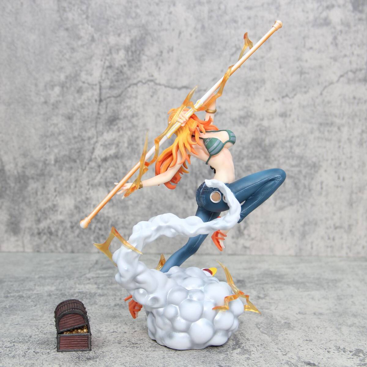 ONE PIECE ワンピース × ナミ ★ 海外限定品　23.5CM　フィギュア_画像3