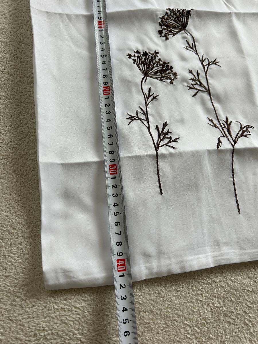 RANZNAZ 枕カバー　2枚セット　白　ホワイト　刺繍　花柄　シンプル