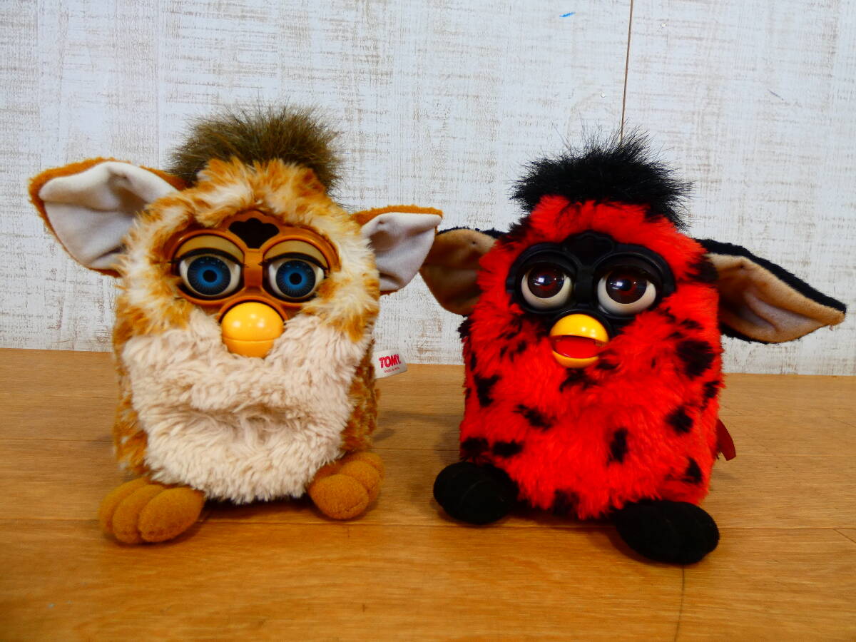 ◎ジャンク 当時もの トミー 電子ペット Furby/ファービー 2体セット まとめて レッド×ブチ/ジラフ(キリン柄) 1998年 動作不良 ＠60(2)の画像1