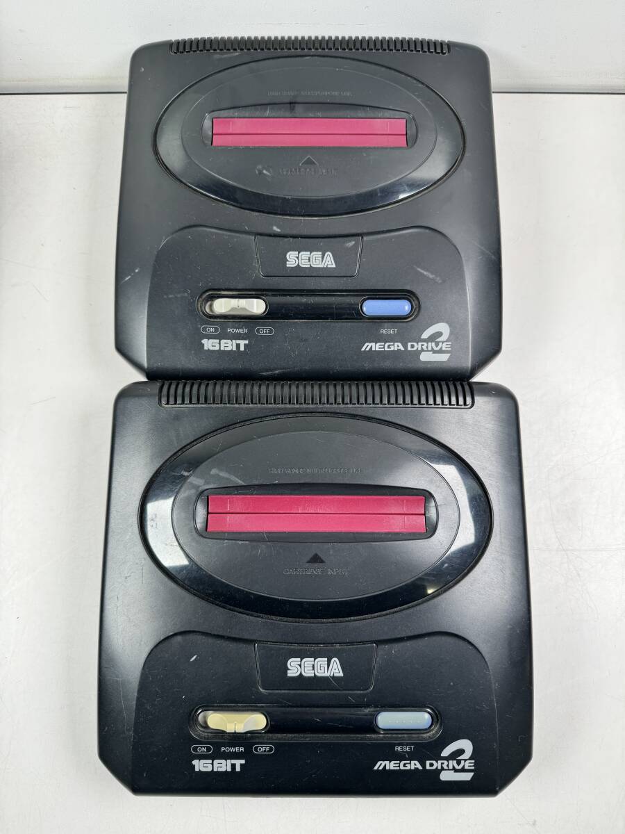 ♪【中古】SEGA MEGA DRIVE 2 本体 2台 まとめ HAA-2502 セガ メガドライブ 動作未確認 ジャンク @60(3)の画像1