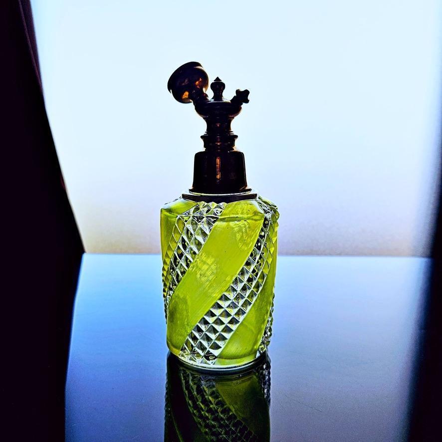 輝くオールドバカラBaccaratセルポンティーヌSerpentineの香水瓶 輝くオールドバカラBaccaratセルポンティーヌSerpentineの香水瓶