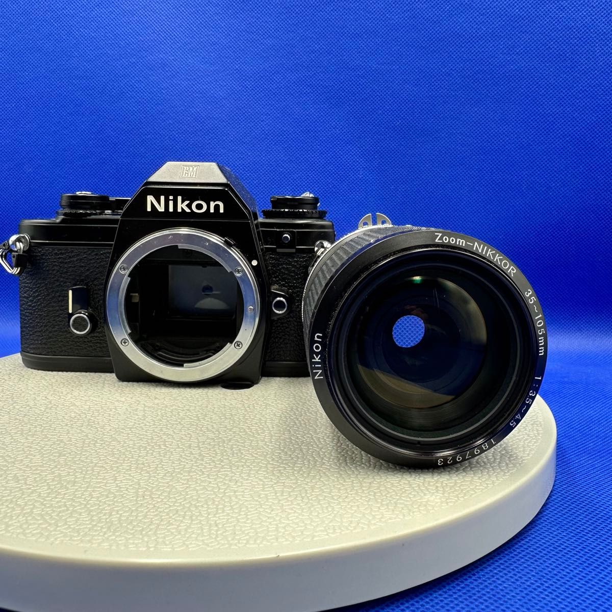 Nikon EM Zoom NIKKOR 35-105mm F3.5-4.5 SPEEDLIGHT SB-E