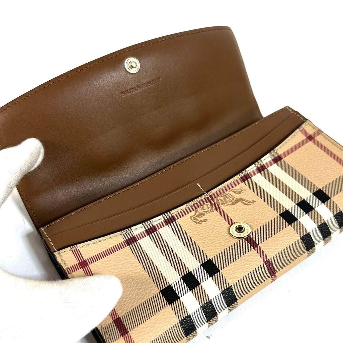 【美品】BURBERRY バーバリー 二つ折り 長財布 ノバチェック PVC レザー コインケース有 ベージュ ゴールド金具の画像9