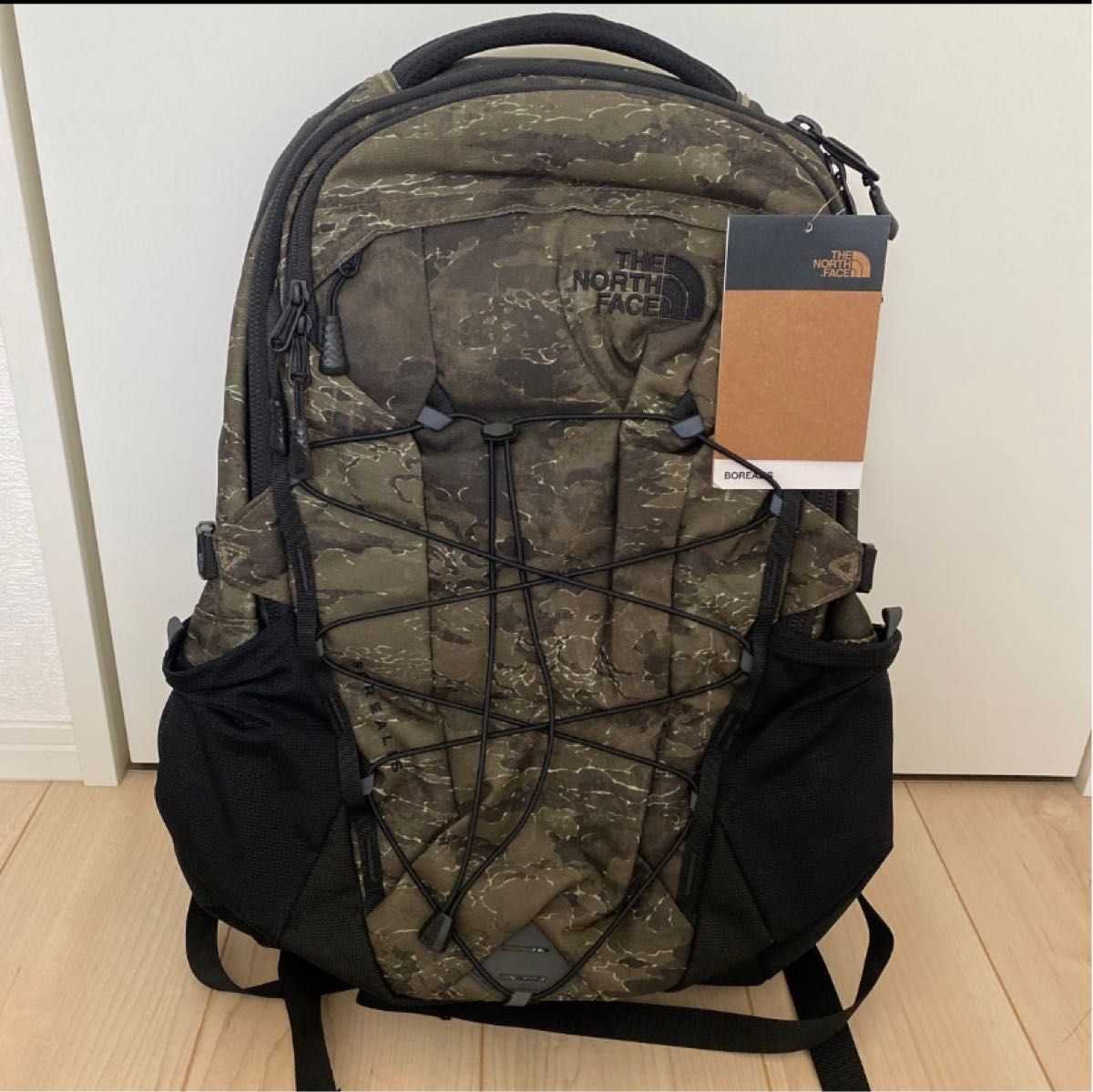 新品　THE NORTH FACE  BOREALIS 迷彩　バックパック　28L