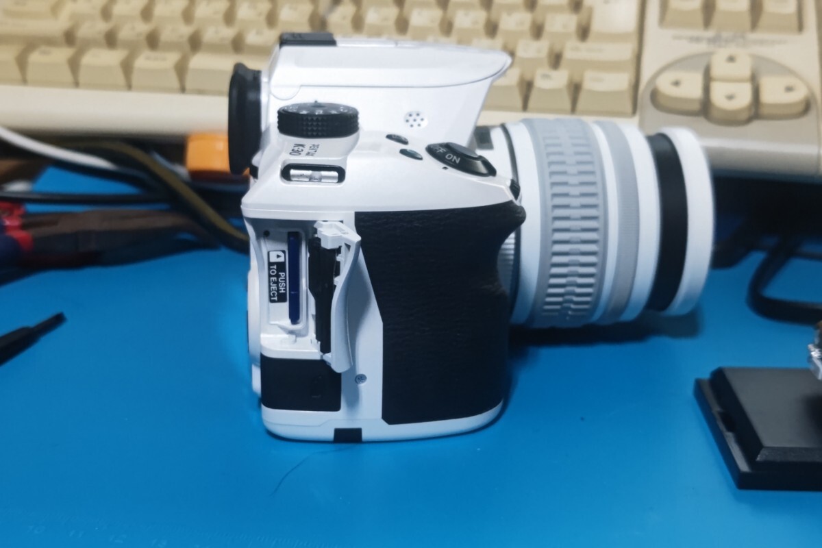【訳ナシ・病無】PENTAX K-30 ホワイト + 標準レンズ DAL 18-55mm 動作確認済_画像6