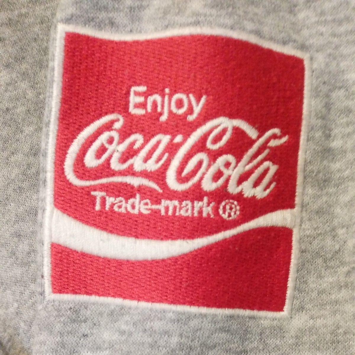 GU　ジーユー　Coca-Cola　コカコーラ　パーカー