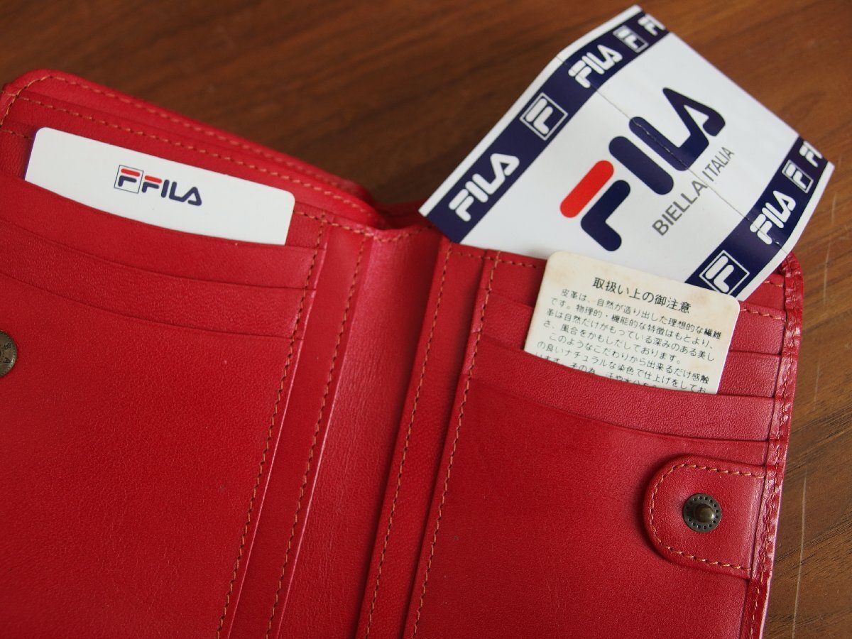 FILA★フィラ★二つ折り財布 レザー財布★仕切りファスナー小銭入れ/仕切り札入れ/両カード入れ★＊色剥げ/色落ち/色褪せ/汚れ/キズ等あり_画像3