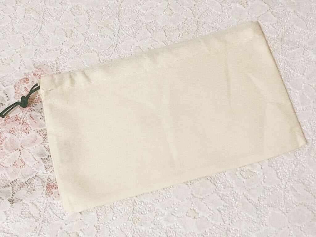フェンディ「FENDI」長財布用保存袋 現行 (3781) 正規品 付属品 内袋 布袋 巾着袋 クリーム色 22.5×13.5cm _画像2