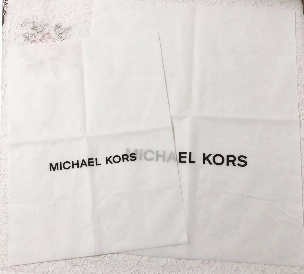 マイケルコース「MICHAEL KORS」 バッグ保存袋 2枚組（3671）正規品 付属品 内袋 布袋 不織布製 ホワイト 封筒型 巾着袋ではありません_画像1