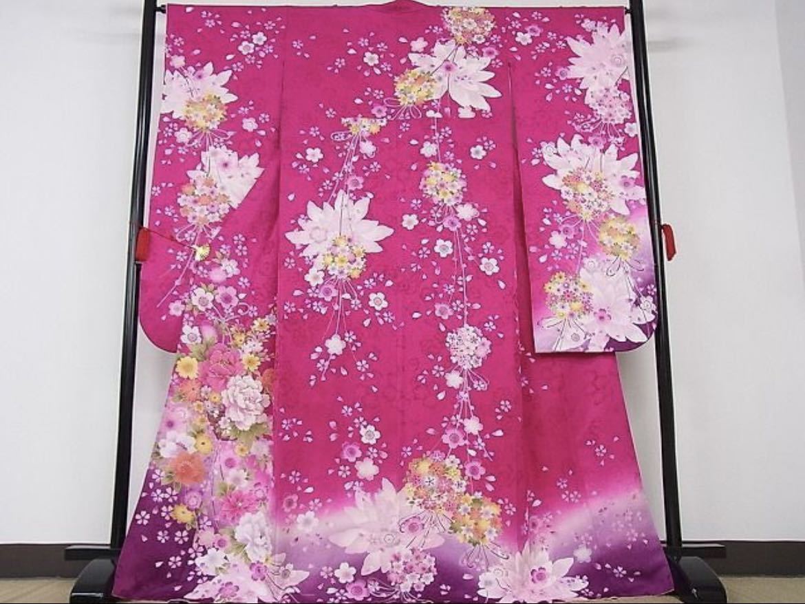 ラウンド 豪華振袖 駒刺繍 花籠文 暈し染め 金彩 着丈167cm 裄丈65cm