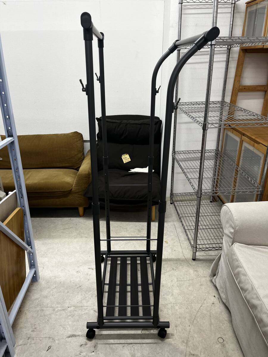 [s2788] hanger rack with casters . used present condition goods size : depth 44cm× width 70cm× height 111cm * direct pickup warm welcome!!*