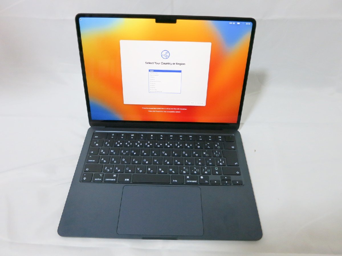 中古 Apple MacBookAir MLY33J/A 13インチ/AppleM2チップ/メモリ8GB/256GBSSD ミッドナイト A2681の画像1