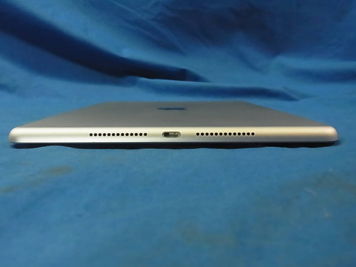 909★100円～★ Apple iPad 10.2インチ 第7世代 Wi-Fiモデル 32GB（シルバー） MW752J/A_画像4
