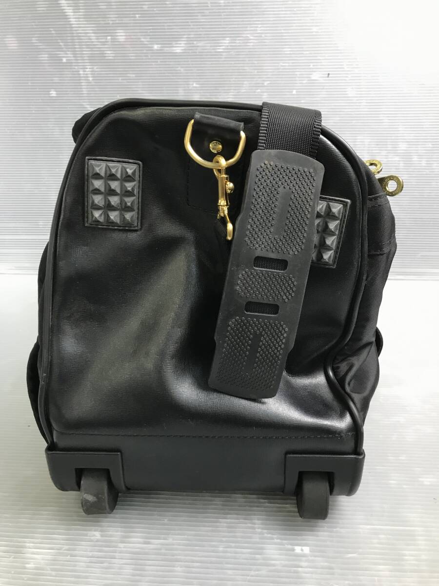  country /Samsonite/ Carry case / soft type / black / pills attaching / number unknown / scratch equipped / shoulder with strap / Samsonite / country -34 ST