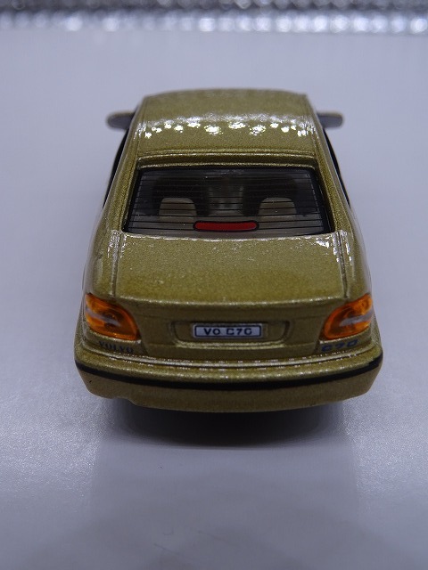 Volvo C70 Coupe GOLD Schuco ボルボ_画像6