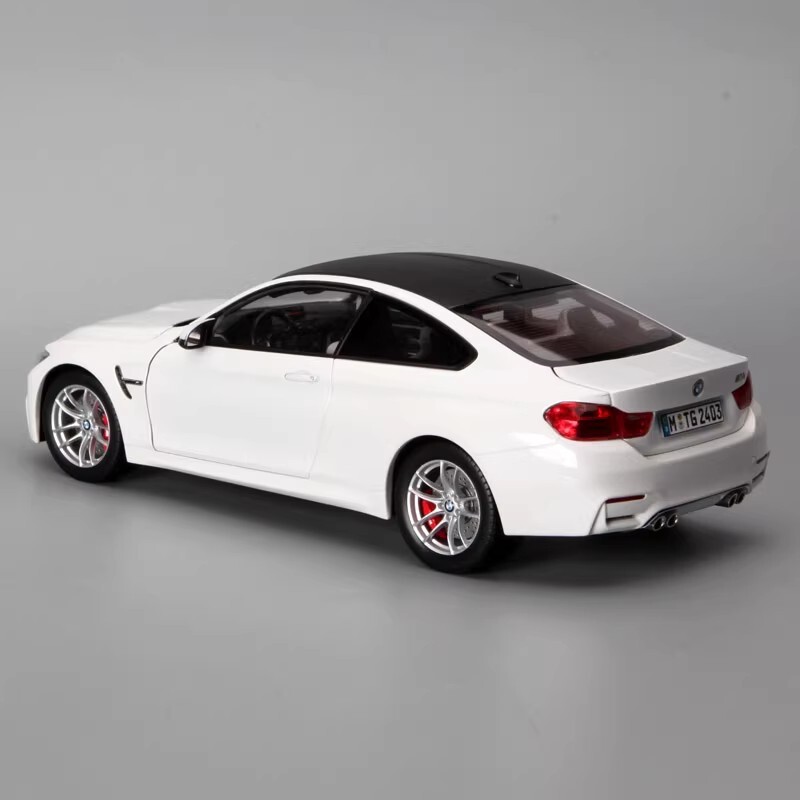 送料無料★Paragon 1:18 BMW M4 (F82) 白 新品の画像9