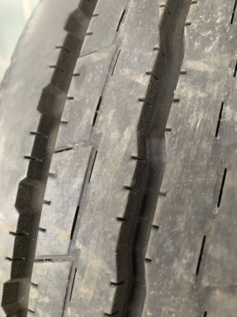 送料込み！185/65R15 101/99L LT 12PR YOKOHAMA LT151R 23年製 6~7mm 中古トラックタイヤ２本_画像3