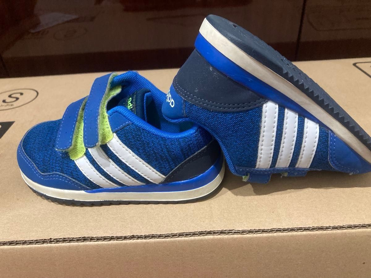 adidas スニーカー13cm